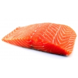 losos filet s kožou chladený 100g